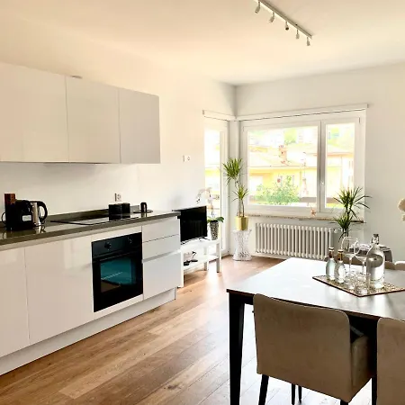 Live - Via Madonetta *