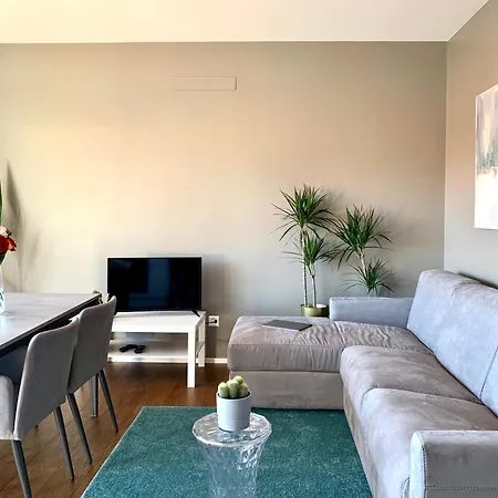 Live - Via Madonetta لوغانو